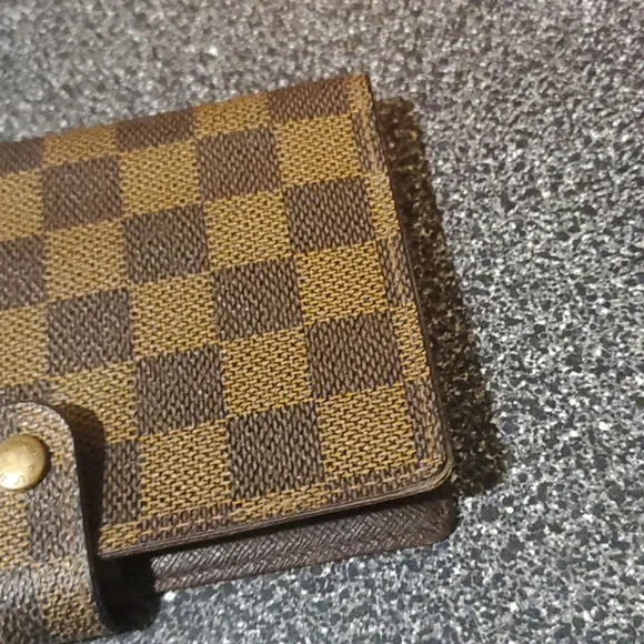 Louis Vuitton Damier Ebine Agenda - Picture 7 of 12
